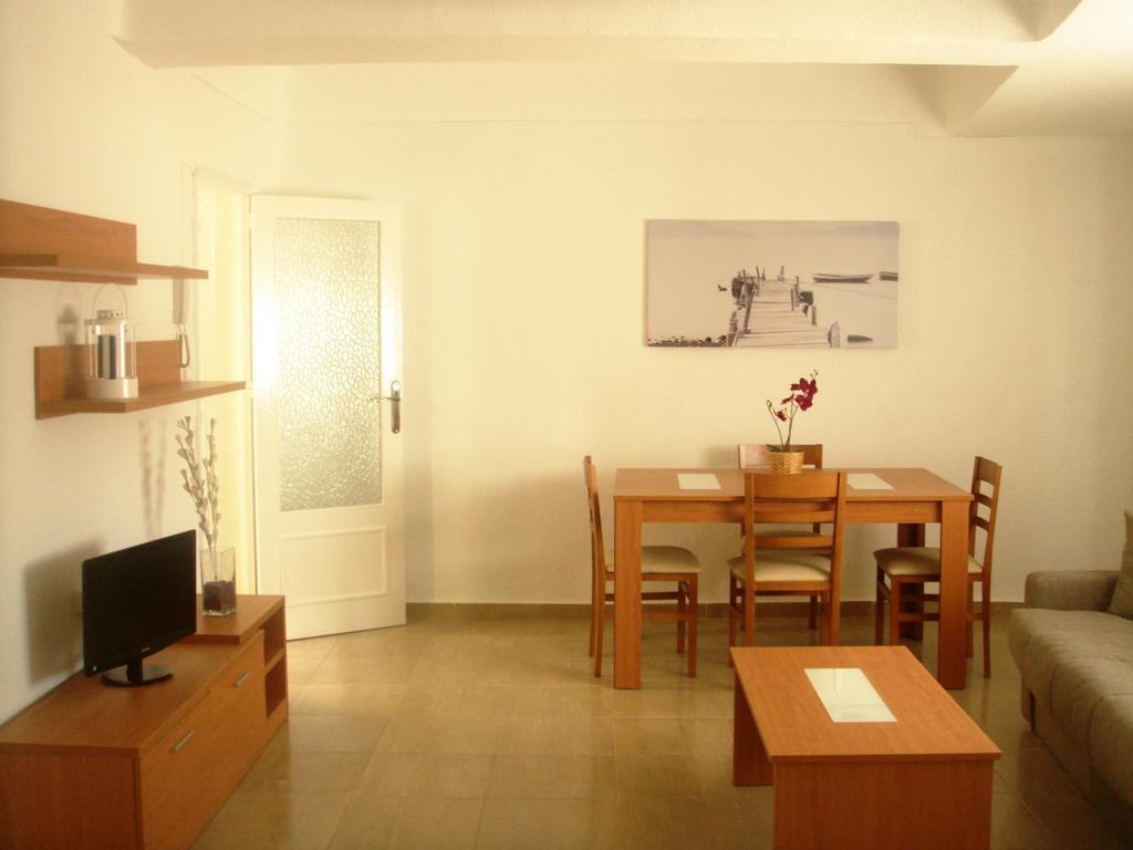 Apartamentos Margoysa I Los Alcazares Ruang foto